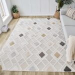 Geometric pattern rug in modern living room.