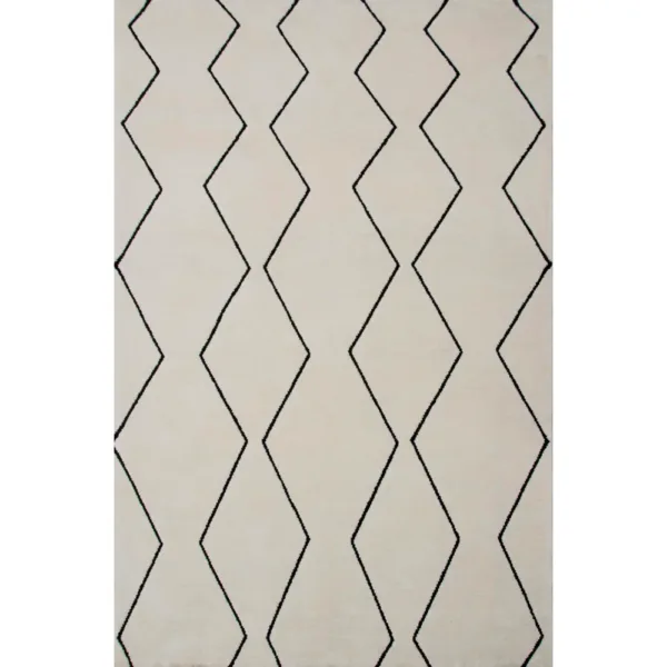 Beige rug with black zigzag lines