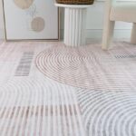 Modern geometric rug with abstract design