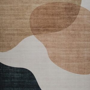 Abstract geometric pattern rug in earth tones