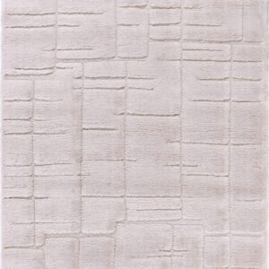Light beige rug with geometric pattern design.