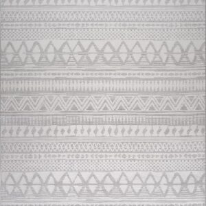 Gray tribal geometric pattern rug